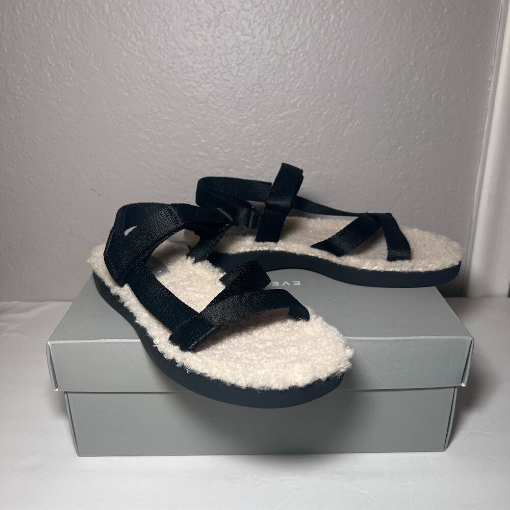 Everlane The ReNew Teddy Sport Sandals Black Cream fleece footbed